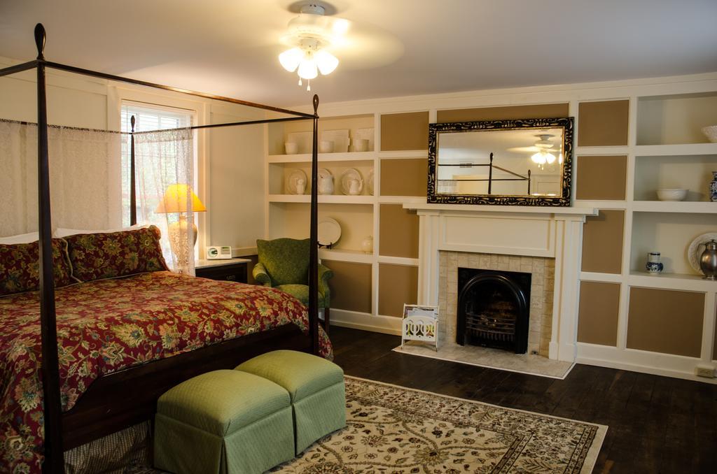 Bourbon Manor Bed & Breakfast Inn Bardstown Chambre photo