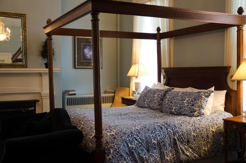 Bourbon Manor Bed & Breakfast Inn Bardstown Chambre photo