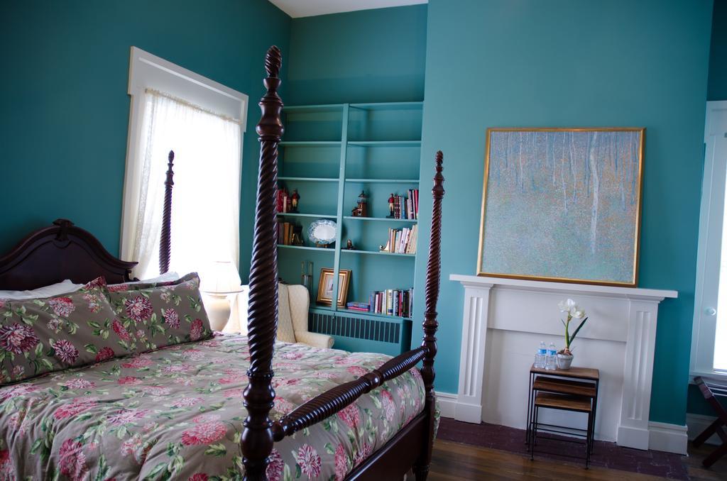 Bourbon Manor Bed & Breakfast Inn Bardstown Extérieur photo