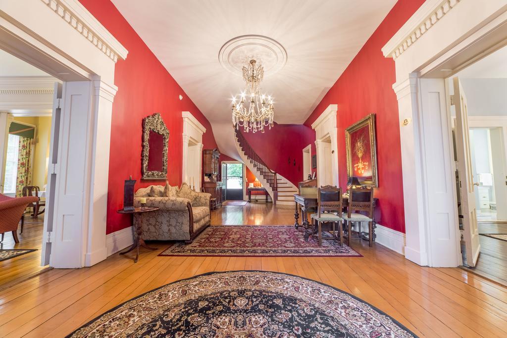 Bourbon Manor Bed & Breakfast Inn Bardstown Extérieur photo